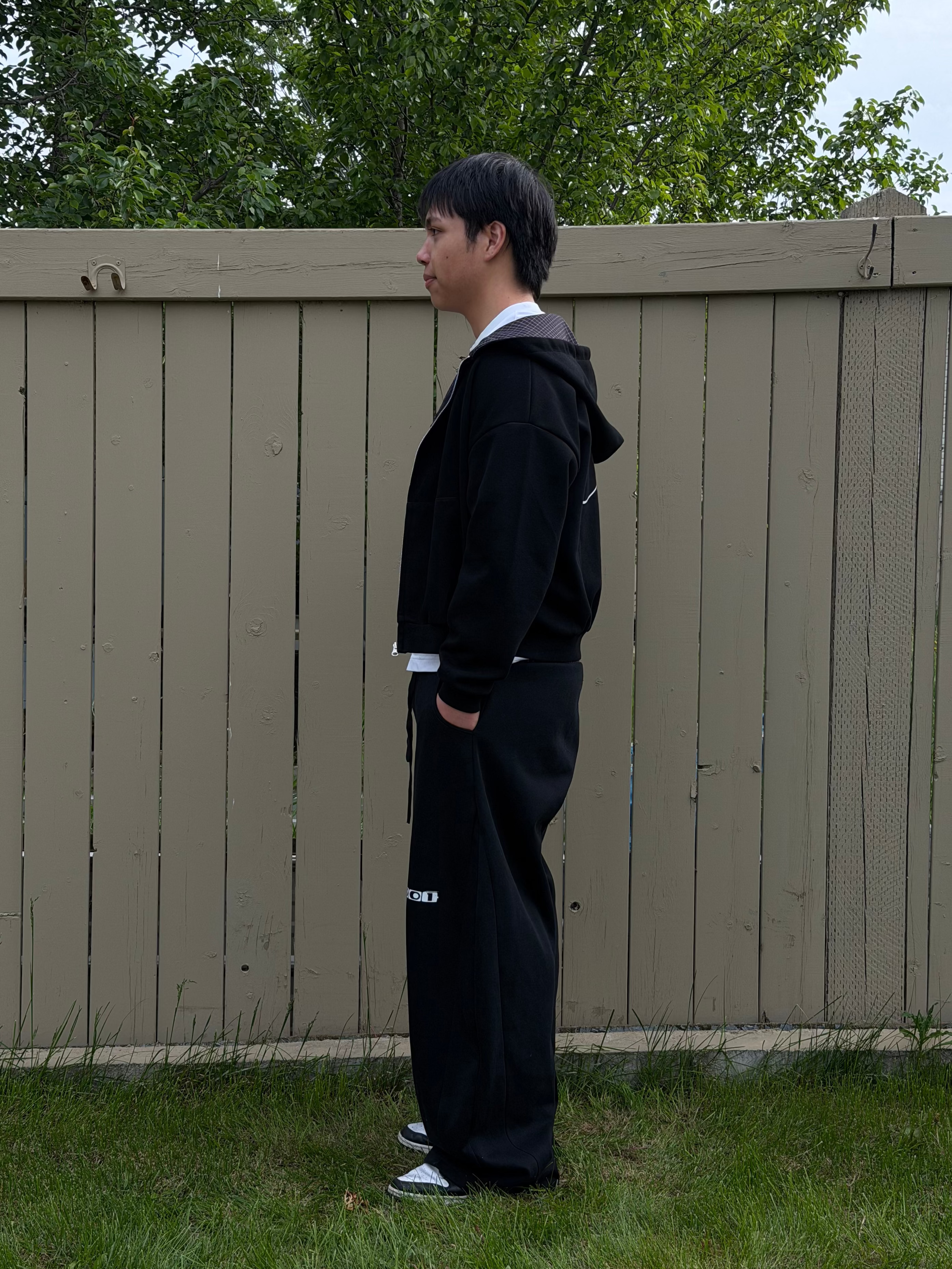 PLAID ZIP-UP